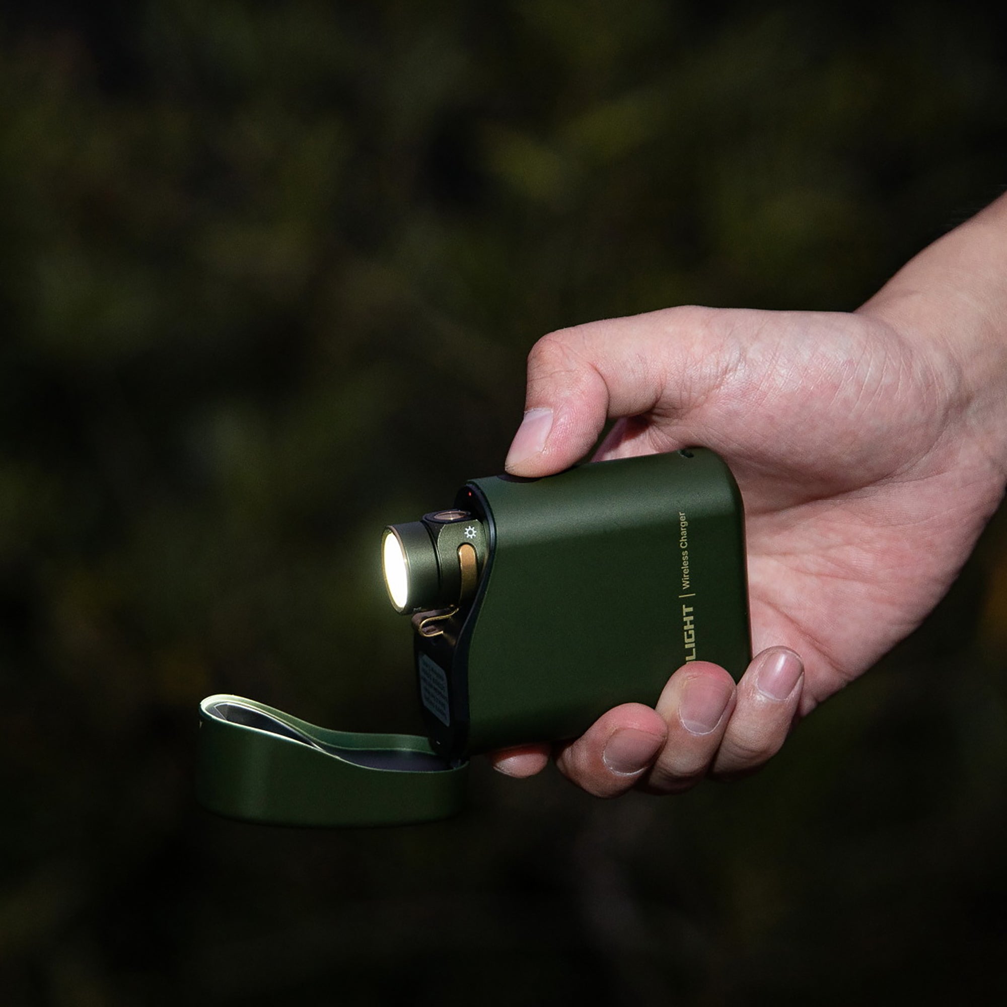 Baton 4 Premium Edition ワイヤレス充電ケース付き 防災  [OLIGHT(オーライト)]