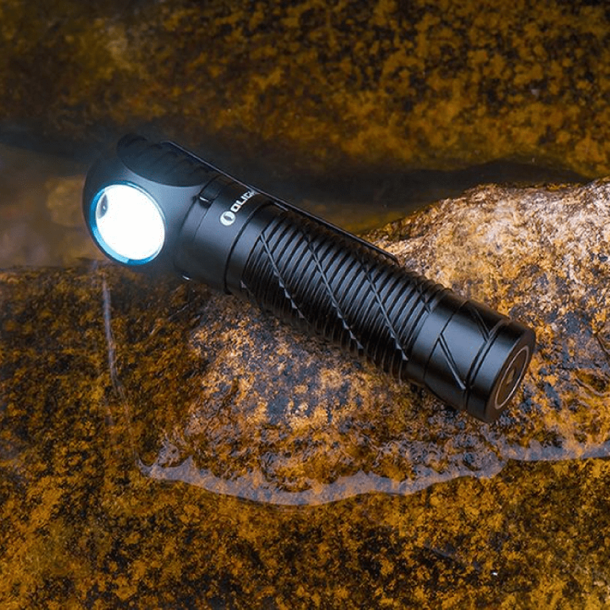 Perun 2 ヘッドライト  [OLIGHT(オーライト)]