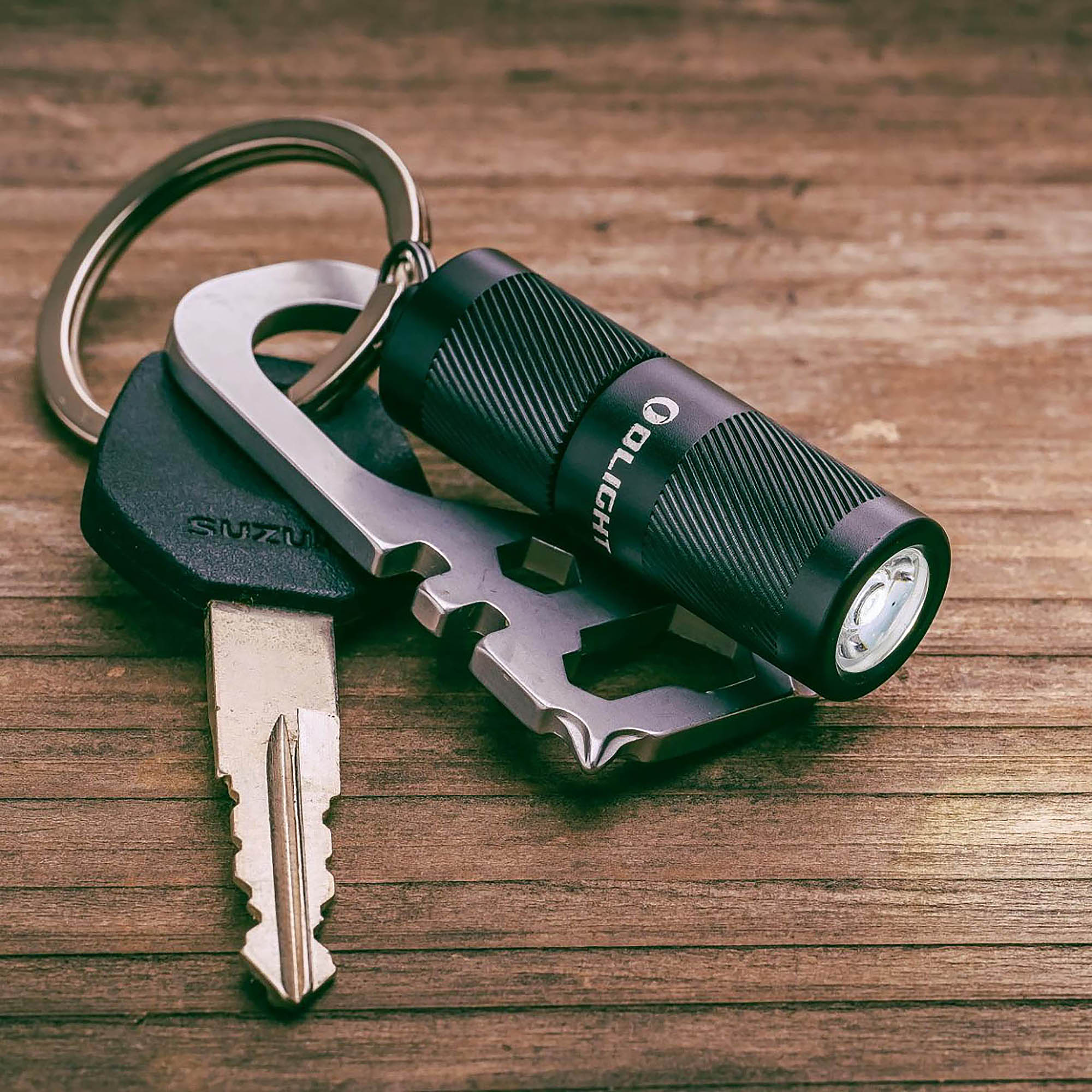 i1R 2 Pro　キーライト　USB Type-C充電式  [OLIGHT(オーライト)]